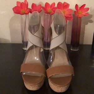 Steve Madden “Taupe Elastic Band” Wedges